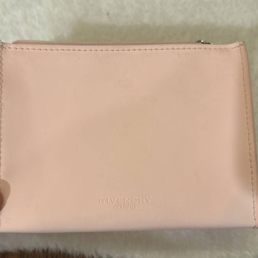 Givenchy makeup bag - Picture 4 of 9